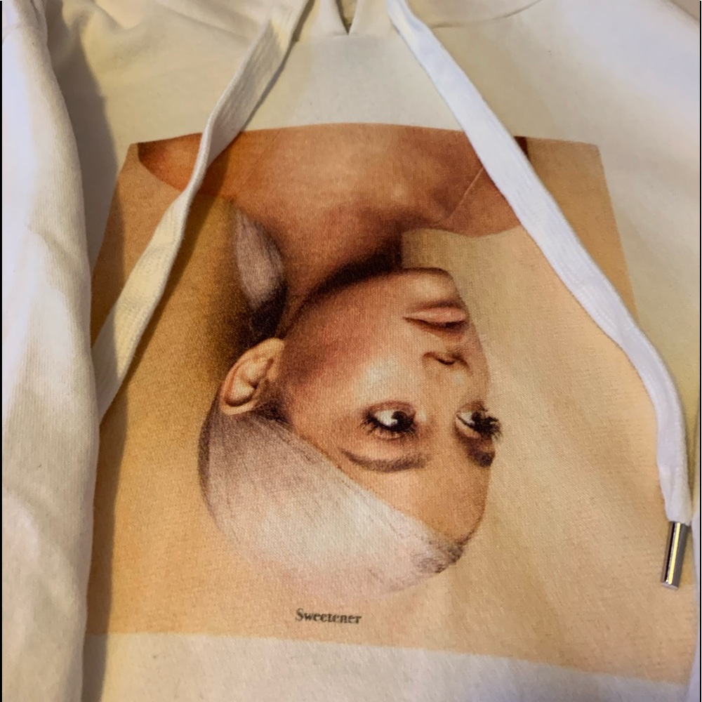 Ariana Grande Cropped Hoodie